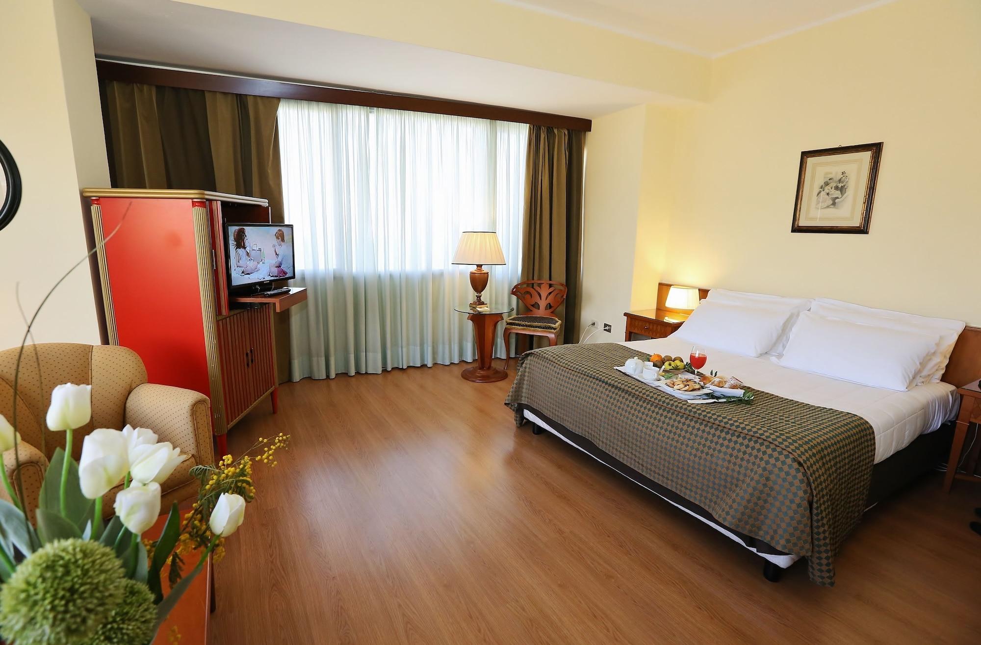 Hotel Royal Palace Messina Esterno foto