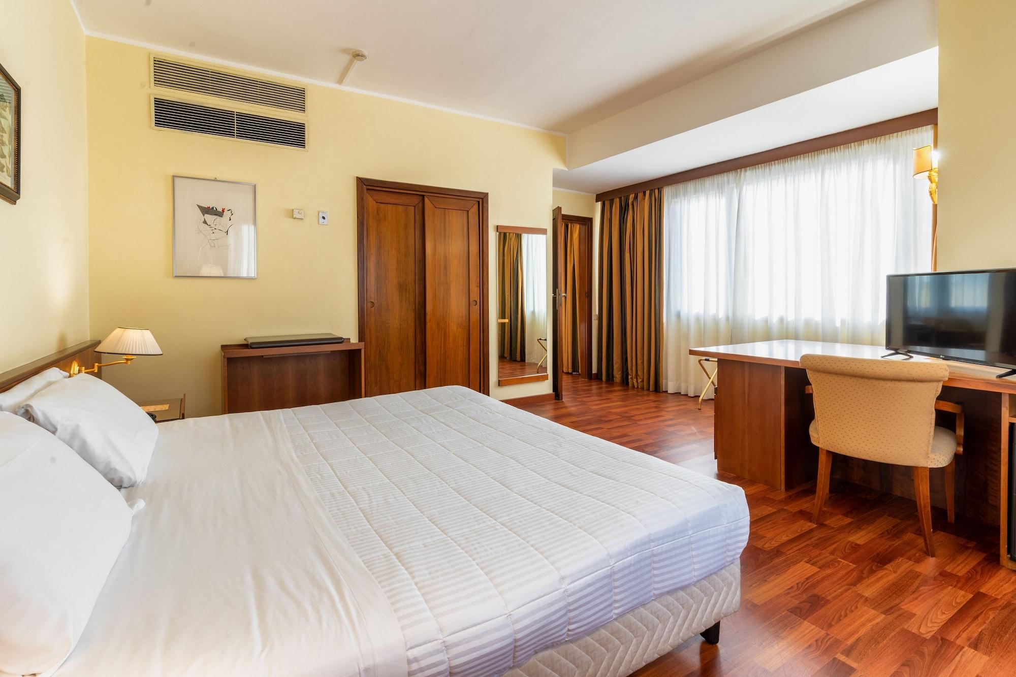 Hotel Royal Palace Messina Esterno foto