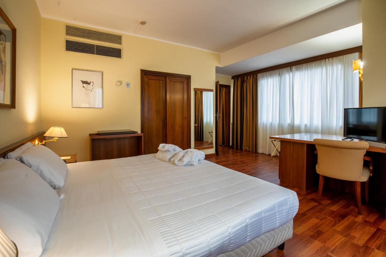 Hotel Royal Palace Messina Esterno foto